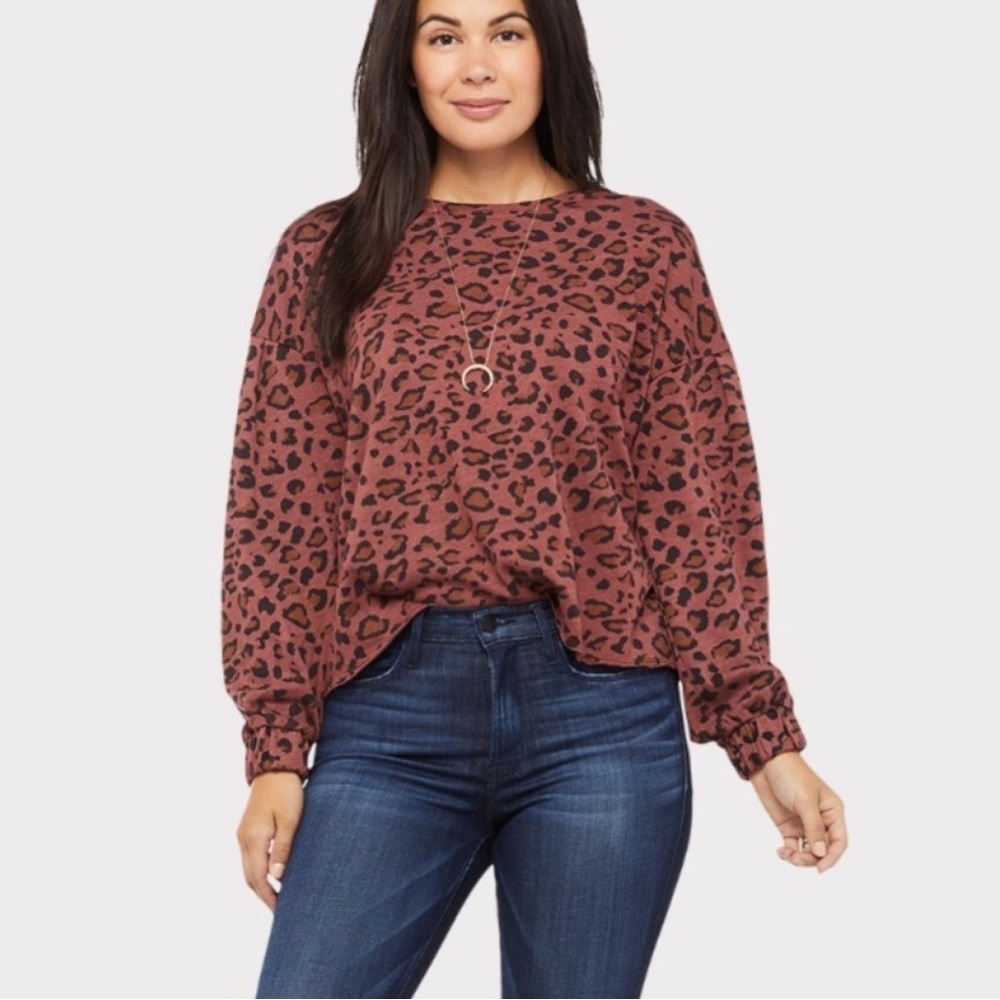SUNDRY Evereve leopard sweatshirt